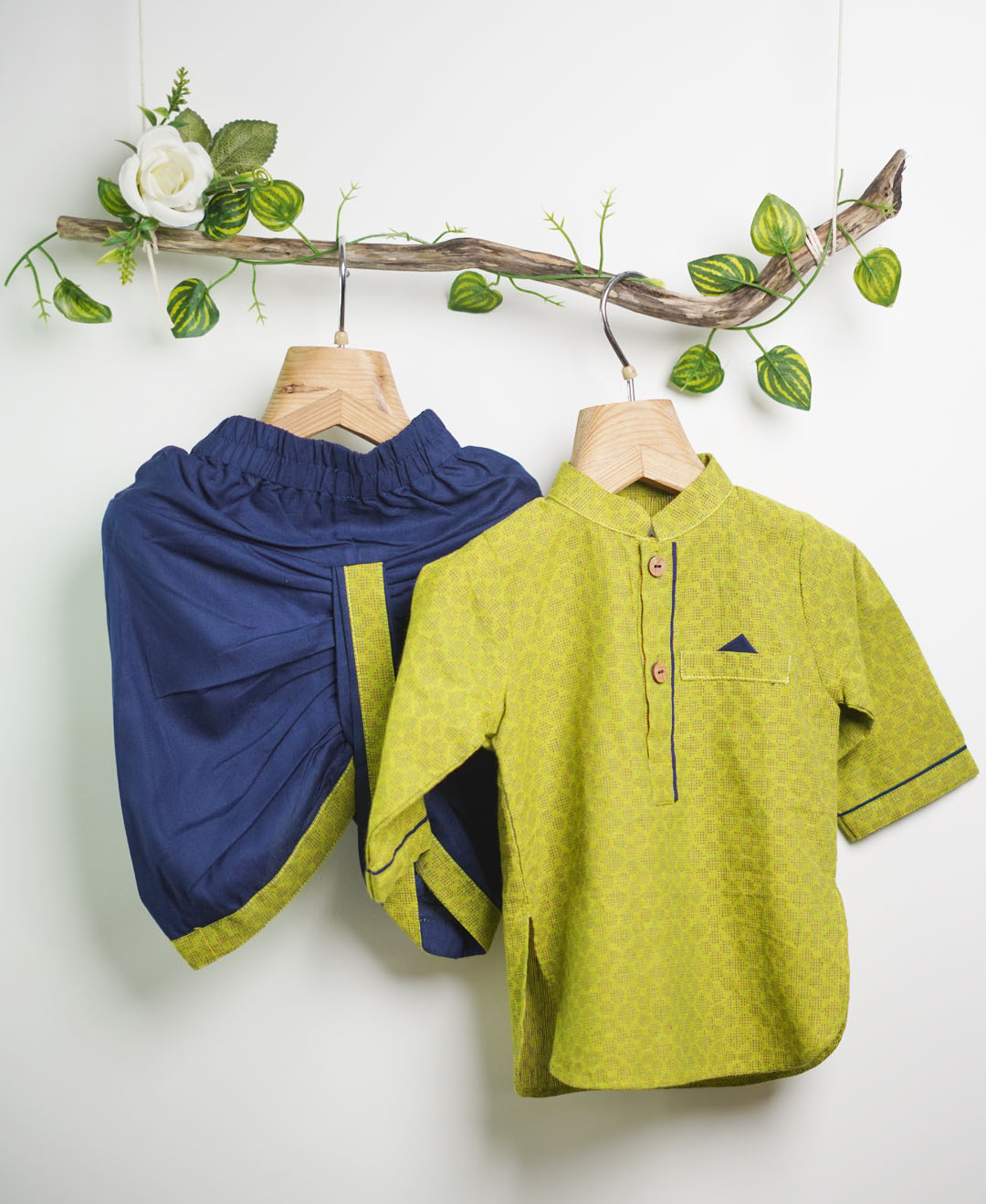 Handwoven Kurta Dhoti Set ( Set of 2)